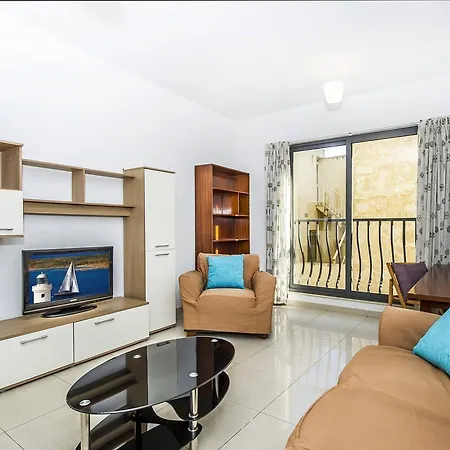 Stylish Central Flat, Theoria Travel * Sliema